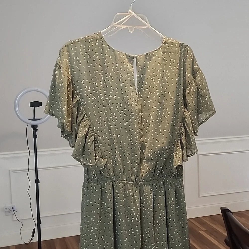 Ladies Spring Dress - Picture 4 of 7